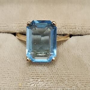 Huge Beautiful Blue Topaz Cocktail Ring Sz 7.75 14k Gold Plate Costume Signed